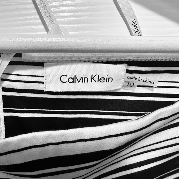 NWOT Calvin Klein Strapless Dress with Bow Size 10 - Picture 2 of 5